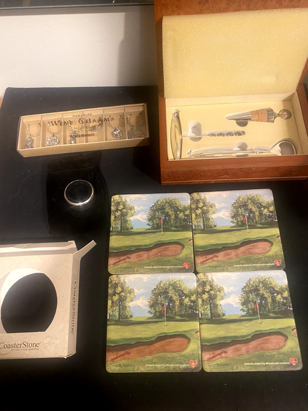 Golf Themed Wine Entertainment Set