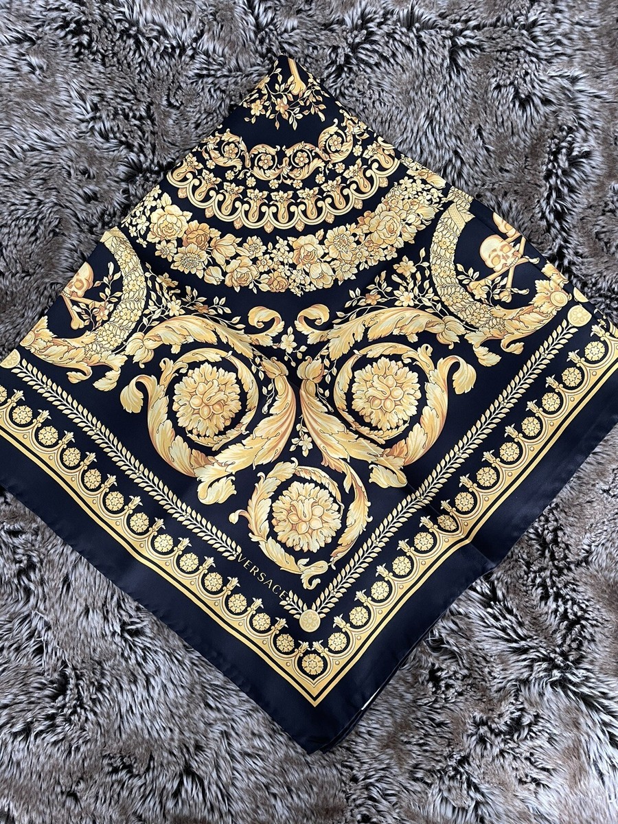 390 VERSACE Black & Gold Iconic Baroque Silk Scarf 90x90cm