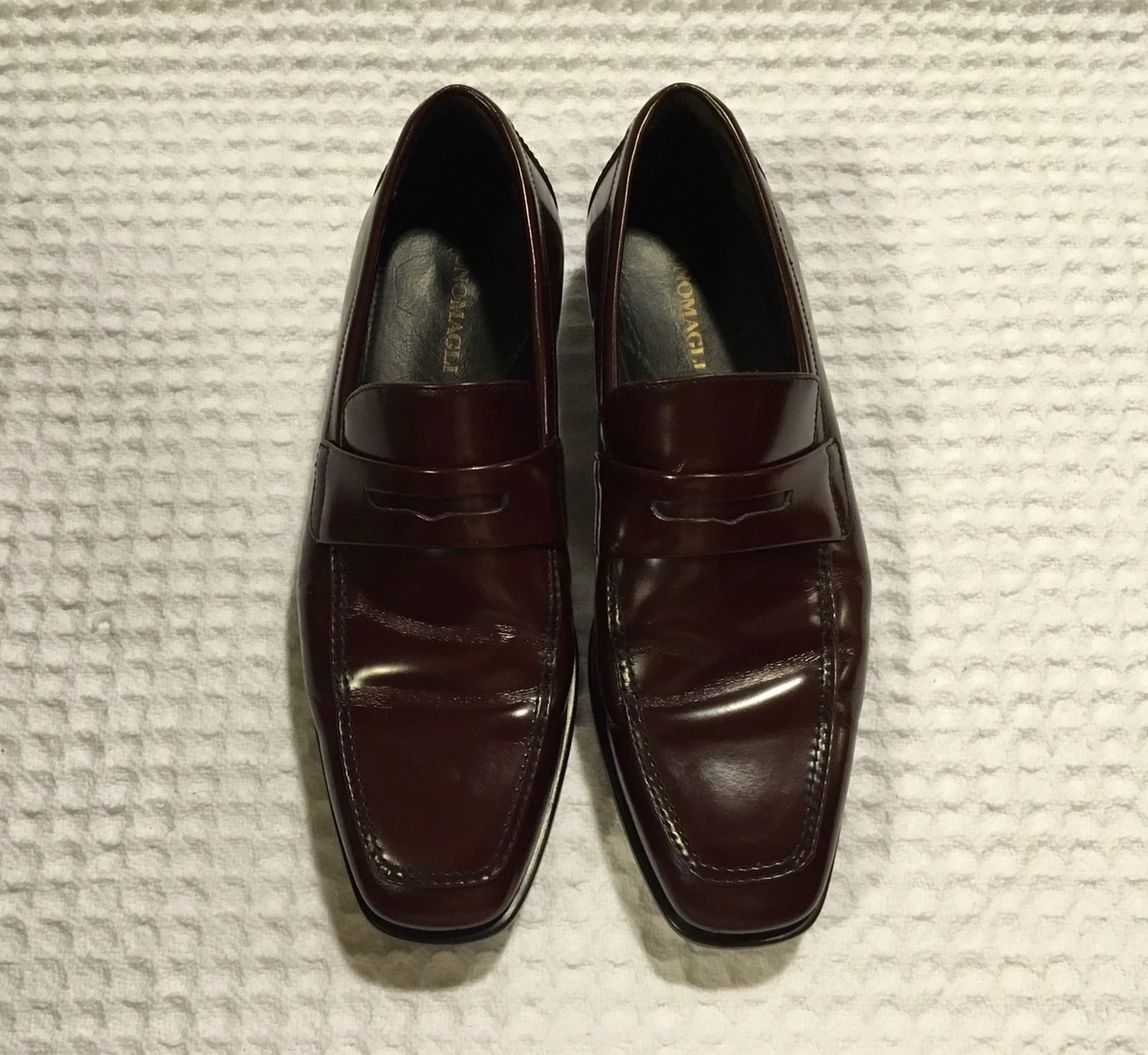 Bruno Magli Leather Upper Red Dress Shoes for Men for sale  display picture 1