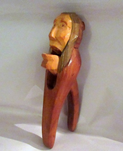 Cascanueces de madera tallada vintage de la Selva Negra de 10,5" con capucha - Imagen 5 de 11