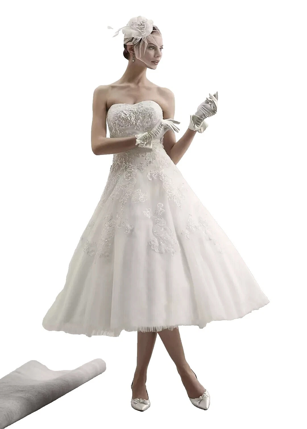 Lace Tea-Length Sleeveless Wedding Dresses