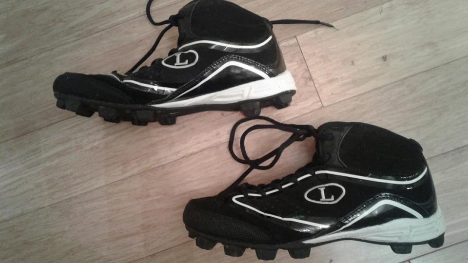 Botines de béisbol Louisville Slugger para hombre negros/blancos talla 6,5 muy buen estado Foto 2 de 4