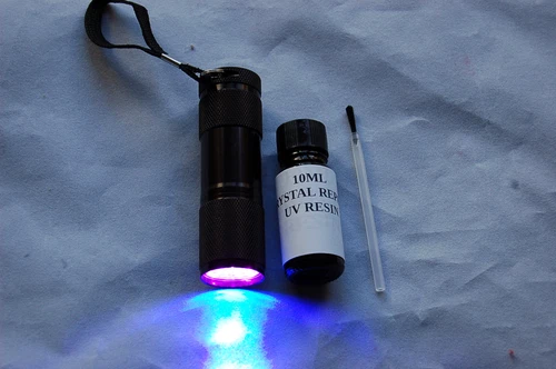 10ML CRYSTAL REPAIR UV RESIN, GLUE FOR GLASS, METAL, FURNITURE + 9 LED UV TORCH