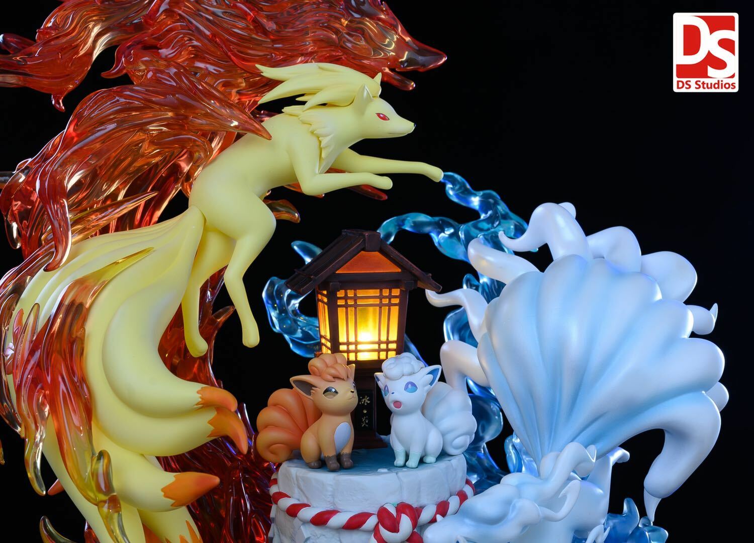 DS Stduio Fire and Ice Ninetales Family Resin Model Painted Statue In Stock - Picture 2 of 8