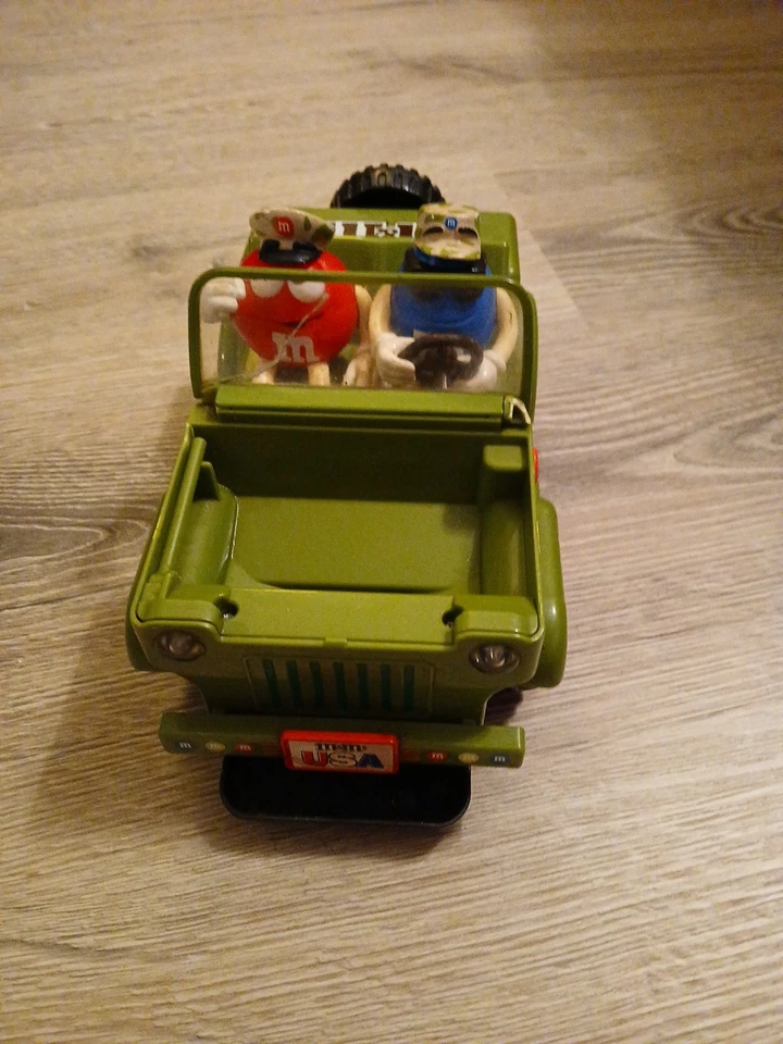 M&M Military Army Green Jeep 2009 Used - Image 2 of 4