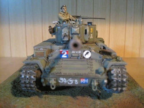 1/35 Valentine Mk.XI 75mm Infantry Tank Built & Painted - Picture 3 of 7