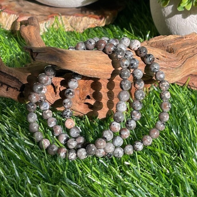 Natural Yooperlite Stretch Bracelet UV Reactive Flamme Gemstone 8mm Round Beads