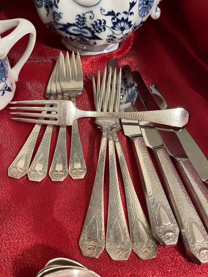 Plato de plata Heráldico 1847 Rogers usado en excelente estado juego de inicio de 4 ajustes de lugar para cenar Foto 3 de 4