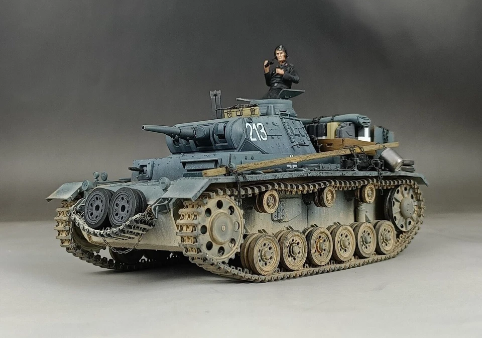 1/35 Built WWII German Panzer III Ausf.E Operation Marita Greece 1941 Tank Model - Image 3 of 4