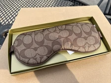 COACH CE958 KHAKI SIGNATURE 100% SILK SLEEP EYE MASK ONE SIZE $78