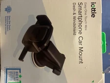 smartphone car mount black color suction mouth.