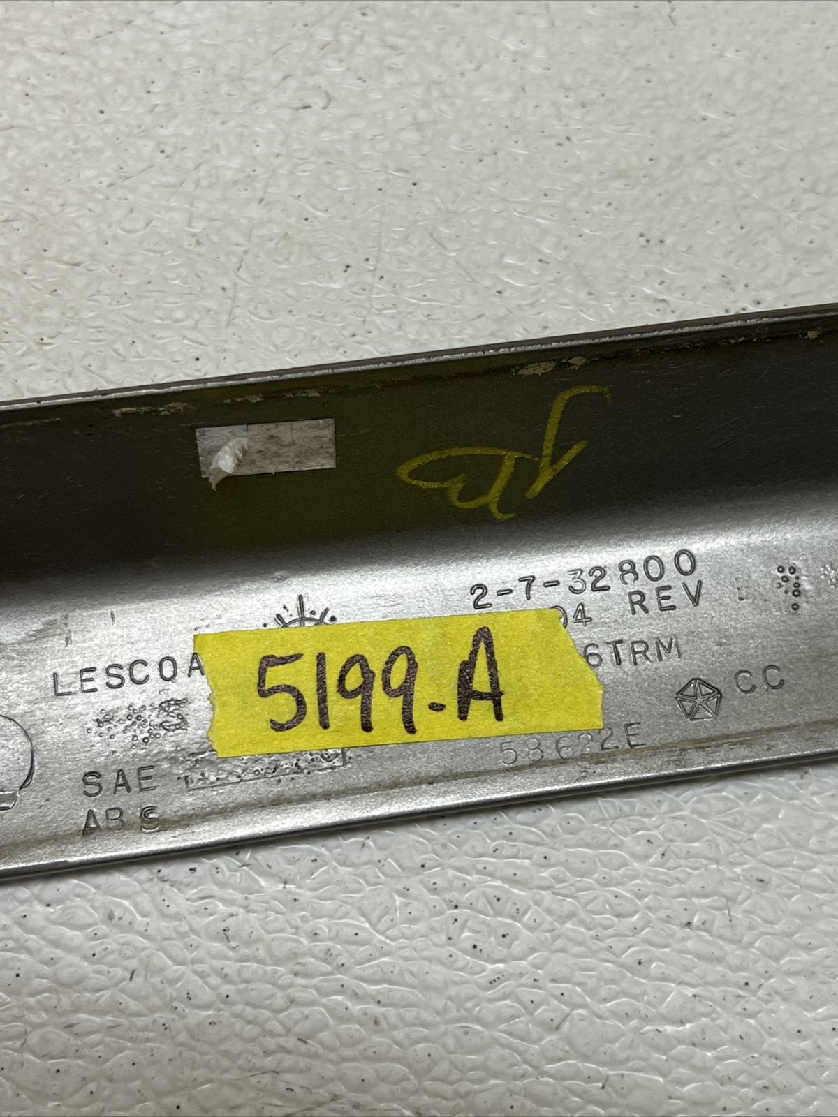 9701 Jeep Cherokee XJ Rear License Plate Light Cover 05FL86ZZZ