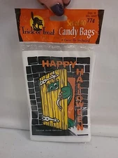 Vintage Sealed Halloween Trick Or Treat Candy Bags 40 Bags Twist Tie Included