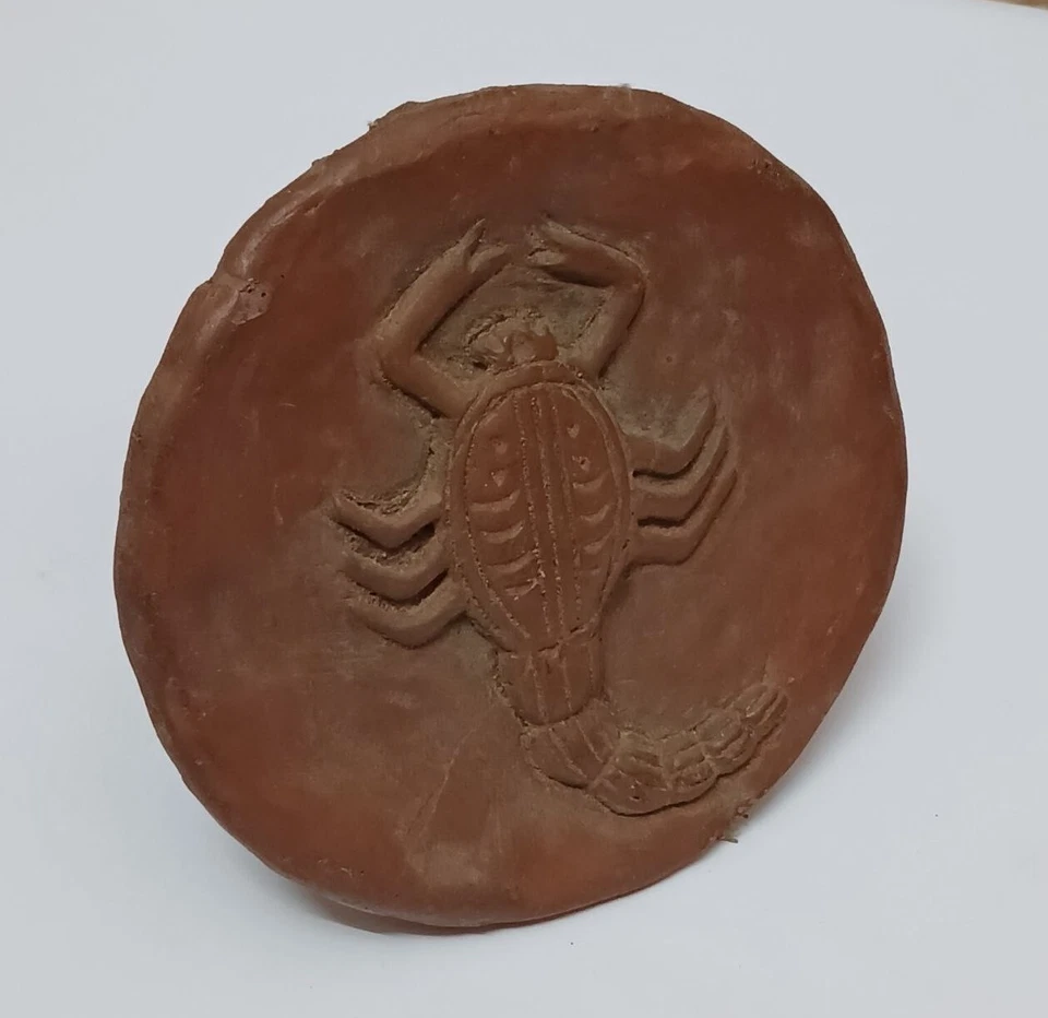 Sello de piedra de escorpión egipcio antiguo - réplica hecha a mano Foto 4 de 4