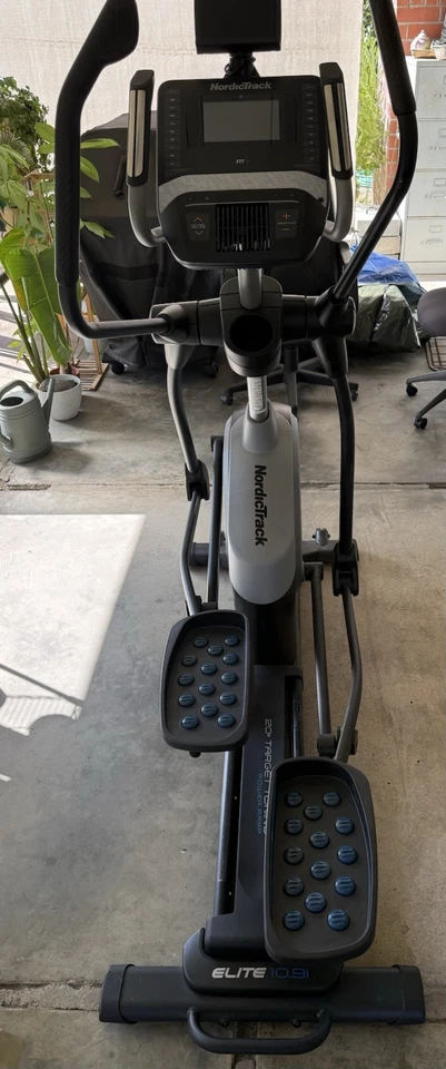 Nordic Track Elite 10.9 Elliptical Cardio Equipment Preowned Excellent Condition - Image 2 of 4