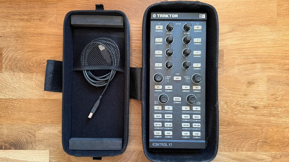 Native Instruments Traktor Kontrol X1 Mk1 DJ Controller *TOP ZUSTAND* - Bild 4 von 4