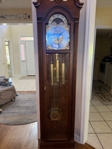 Howard Miller Grandfather Clock Cherry Bordeaux Finish Mechanical Chimes