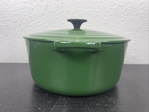 Le Creuset Signature Emailliertes Gusseisen 4,5 Quart Runder Dutch Oven Türkis Hergestellt in Frankreich - Bild 16 von 19