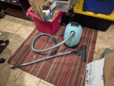 Samsung 1300W Compact Canister Vacuum VAC-5528r Corded Brush