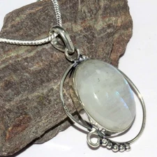 925 Silver Plated Stunning Rainbow Moonstone Necklace Size 18" GW