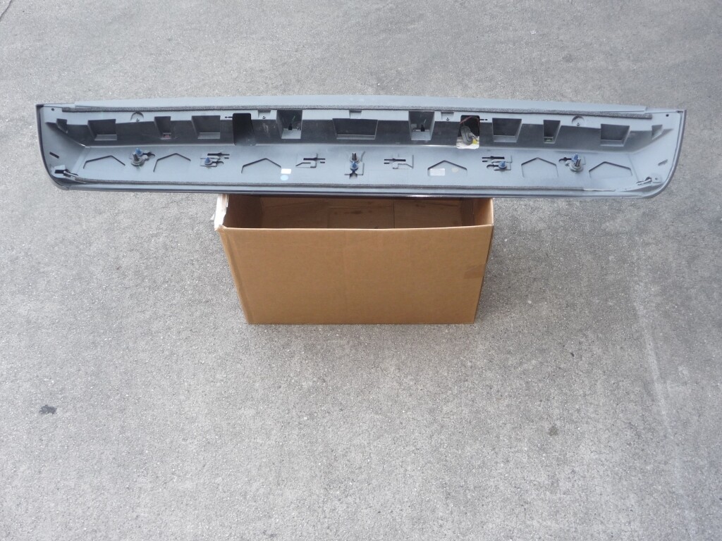 16-19 Bentley Bentayga BY636 Rear Upper Wing skirt Tail Spoiler 36A827933 OEM H1