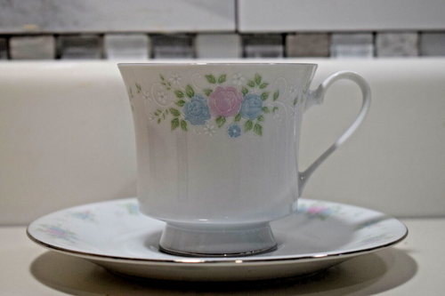Prestige China Garden Footed Cup & Saucer (Set of 4) - Picture 3 of 5