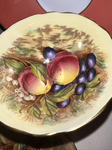 Rare Vtg. Aynsley Orchard Fruit Coral/Salmon Tea Cup & 2 Saucers Signed D Jones - Picture 6 of 13