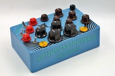Artium Instruments - The Swarm - Polyphonic Desktop Synthesizer
