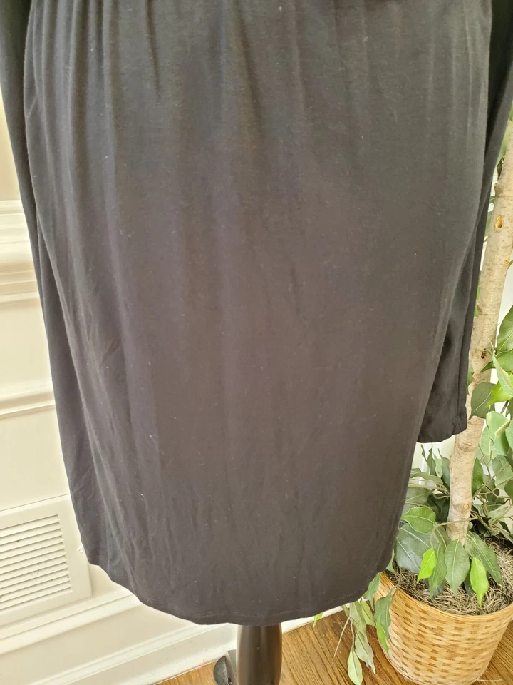 Vestido vaina Tart para mujer negro modal manga larga envolvente cuello en V cintura corbata grande Foto 4 de 4