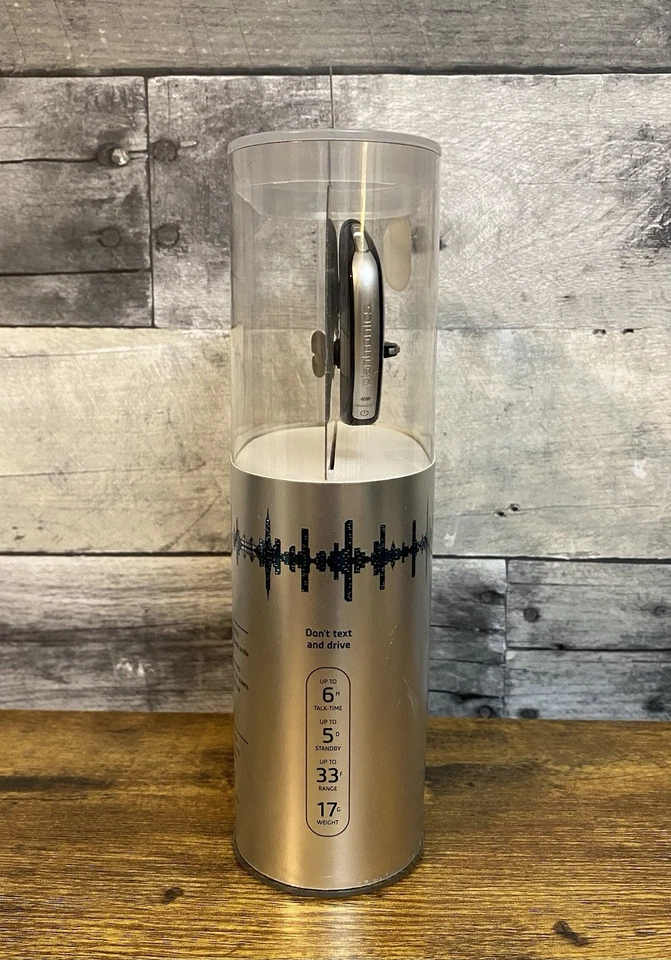 Plantronics Voyager PRO+ Black Ear-Hook Bluetooth Headset Wireless 84100-01 New - Image 3 of 4