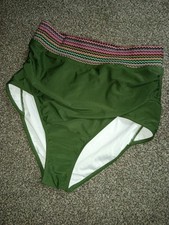 Full brief bikini bottoms from Bloomchic size 14-16. Bnwt