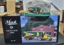 Vintage Mack Truck Hauling Series NO.102 1960 Model B-61 Tractor and Trailer NIB