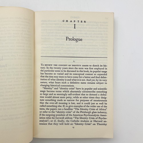 Identity Youth and Crisis Developmental Theory Paperback Book Erik Erikson 1968 - Picture 10 of 17