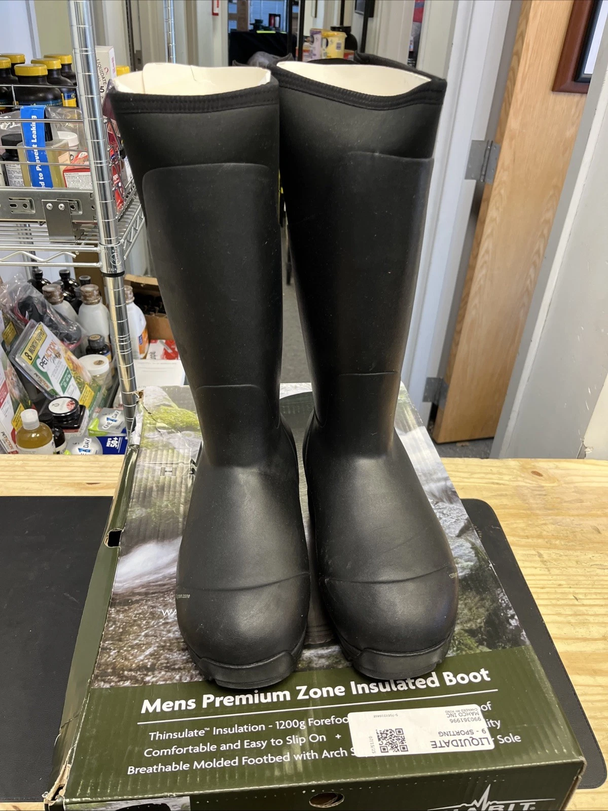 Habit Men’s Premium Zone Thinsulate Insulated Waterproof Slip on Boot Size 8