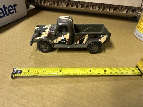 New Ray 1946 Dodge Power Wagon w/Military Paint USA HQ-4 Diecast & Plastic 1:32 - Picture 6 of 7
