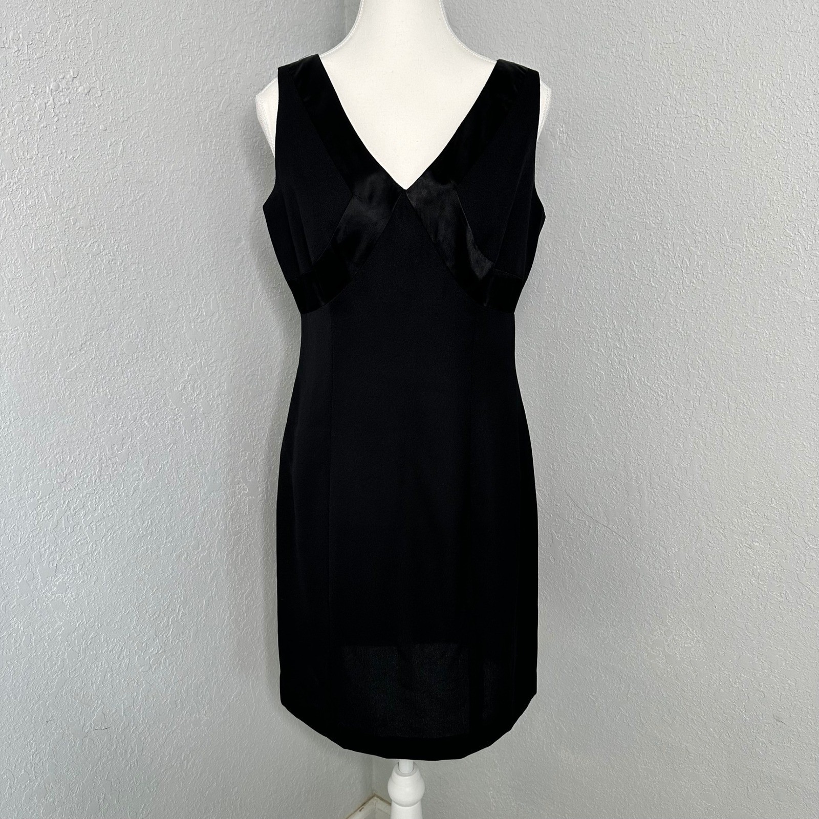 ABS Allen Schwartz Black Cocktail Dress Sleeveless V Neck Party Womens size 6