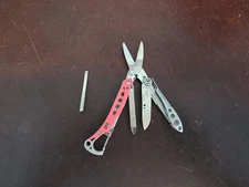 Leatherman Style CS Pink Multi-Tool! Great Condition! 066o