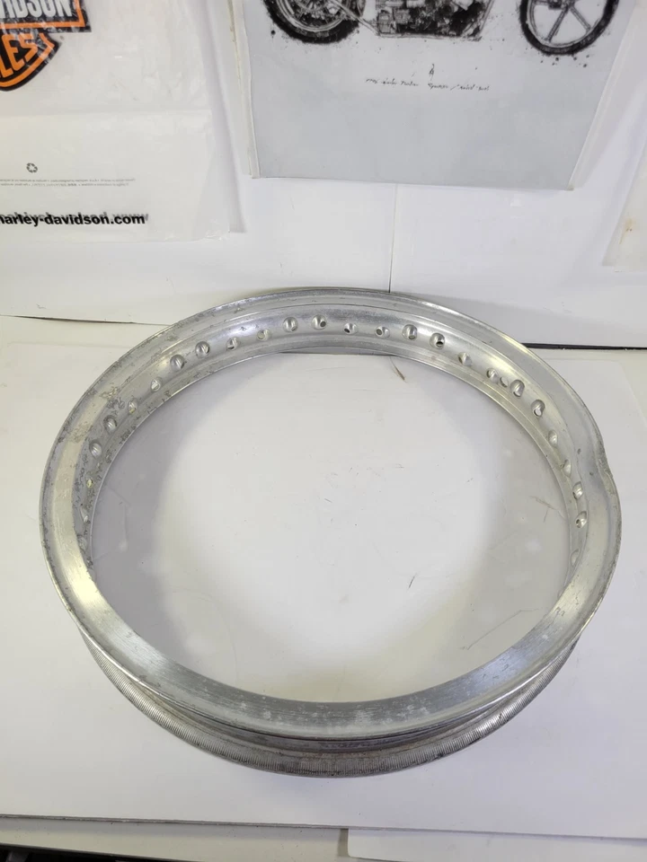 Оригинальный передний обод 43010-64 1964 - 1968 Harley Davidson Ironhead Sportster 3 X 19 дюймов - Изображение 3 из 4