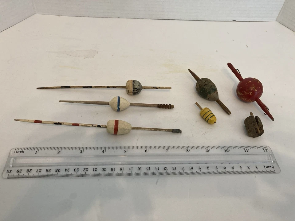 Lot Of 7 Vintage Fishing Bobbers. Wooden. Cork. Red. Yellow. Green. Striped - Image 4 of 4