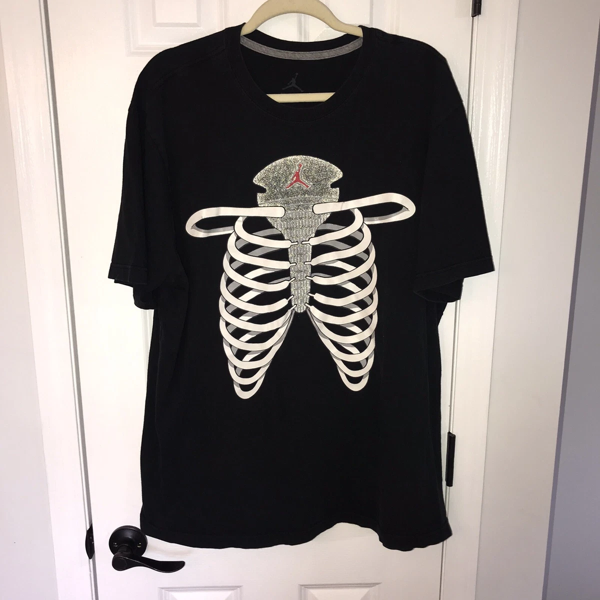 Men s XL Michael Jordan Shoelace Ribcage Basketball J s Unique