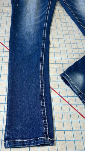 Bongo Skinny Jeans 10 Distressed Mom High Rise Spandex 30x28.5 Jeweled - Picture 3 of 18