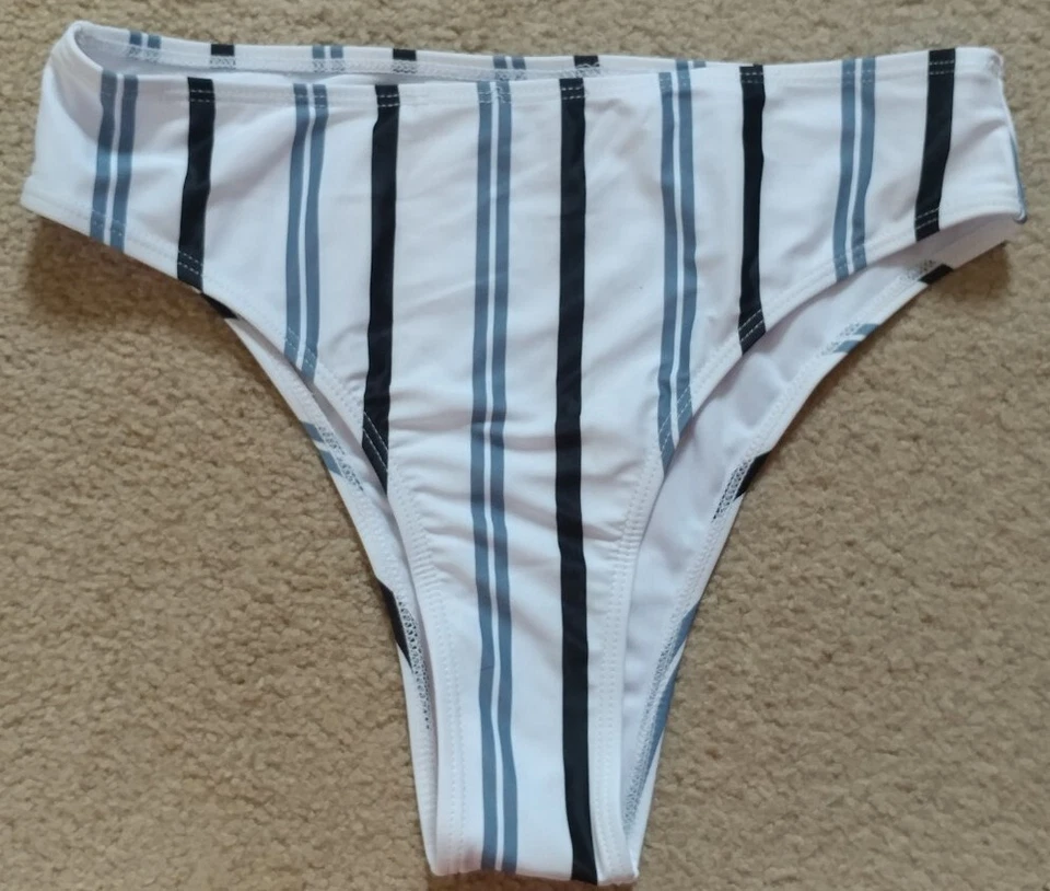 Castaways strapless bikini swimsuit blue and white striped women's size med NWOT - Image 3 of 4