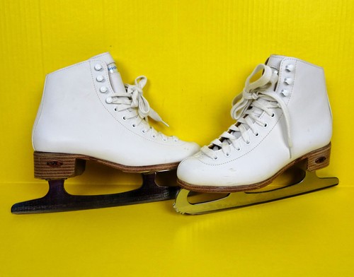 Riedell 112W 19146 White Leather Figure Ice Skating Skates Womens 5 Blade 9 1/3L