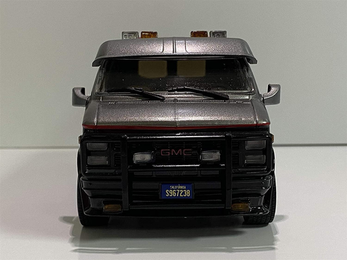 Greenlight Hollywood - The A-Team - 1983 GMC Vandura 1:24 Die-cast Car Van - Picture 4 of 7