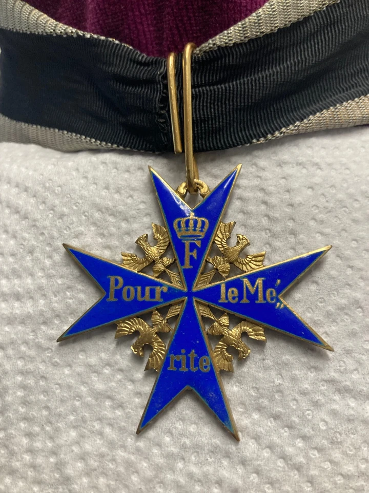 Pour le Mérite , am alten ( nicht fluoreszierenden ) Band, 800 Gestempelt - Bild 4 von 4