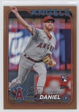 2024 Topps Series 2 Gold 991/2024 Davis Daniel #592 sq1