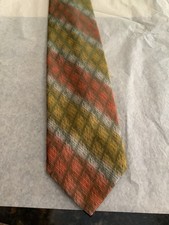 Vintage Wembley Wemlon Diamond 70's Tie Necktie Gold/Olive/Tan/Gold 33.5 X 51