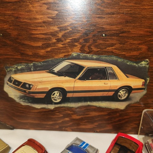 Vintage Handmade Wood Diecast Car Case Ford Mustang Themed With Mustangs - Picture 12 of 24