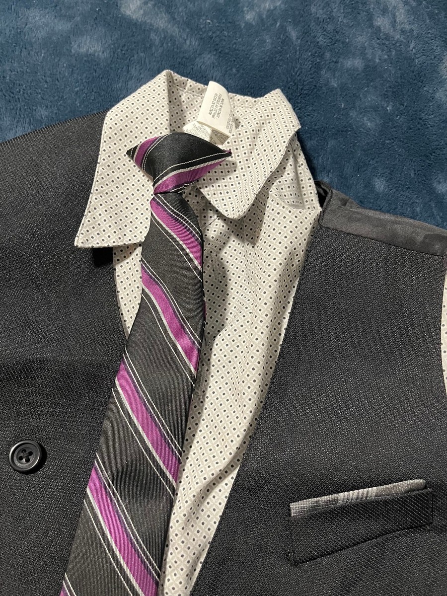 Van Heusen 4-Piece Boys Suit Set Black w/ purple tie Size 4 Used