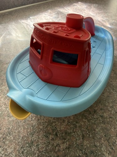 Green Toys Tugboat Bath Toy Red Blue Recycled Plastic USA Made Floating Boat